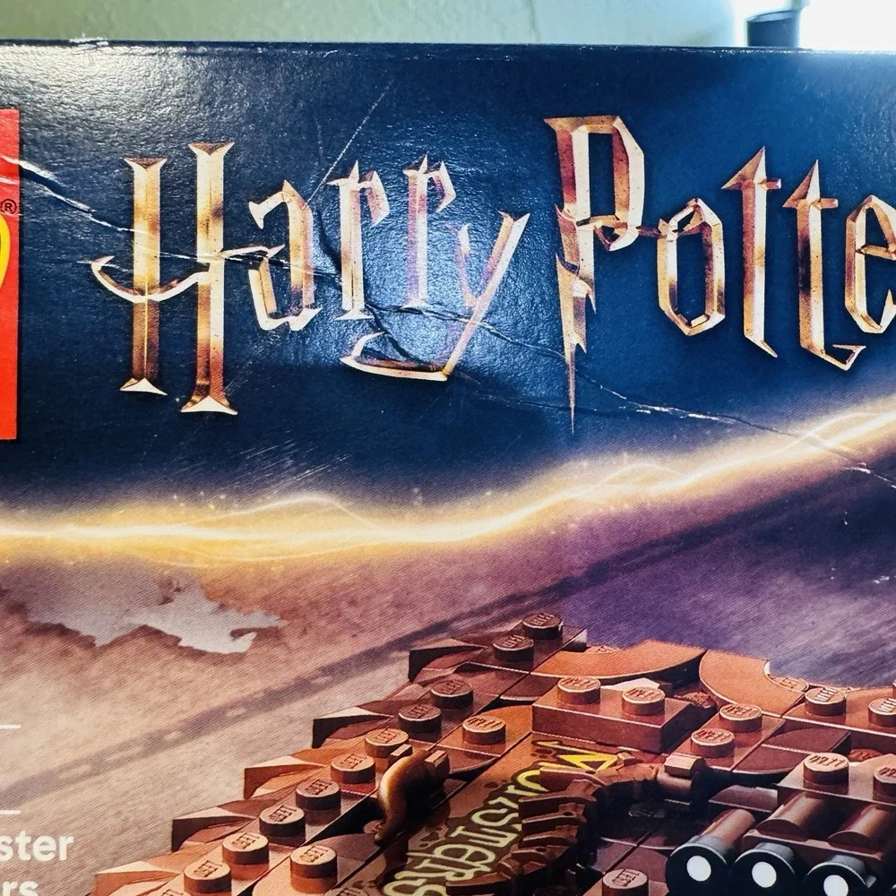 LEGO Harry Potter New/Damaged Box Chomping Monster Book of Monsters Building Set